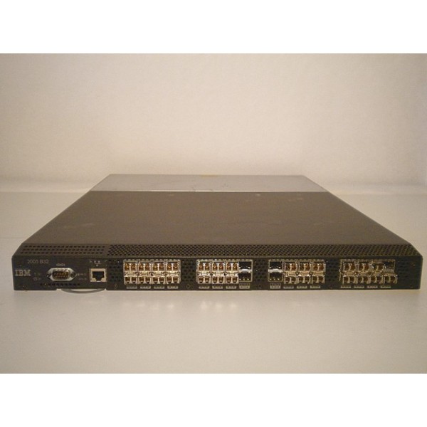 2005-B32 SAN SWITCH  IBM 22R2307  