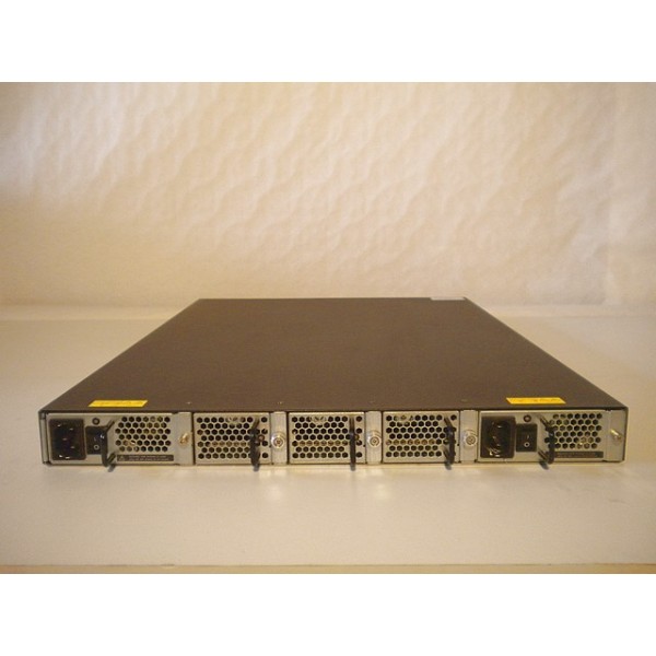 2005-R18 SAN SWITCH  IBM IB-7500-0000  