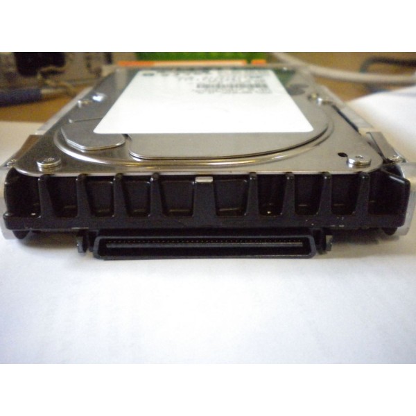 Disque Dur  Fujitsu SCSI 3.5 10Krpm 36 Gb CA01308-B322