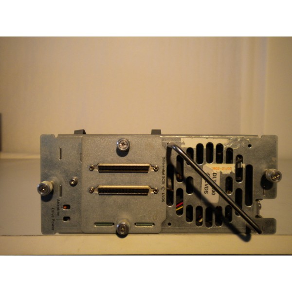 Unidad de cinta usada QUANTUM DLT8000 TH8XG-HN serveur-occasion.com