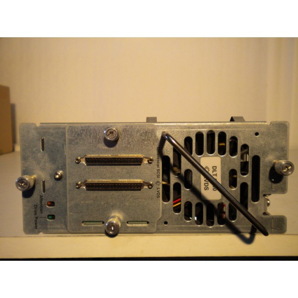Unidad de cinta usada HP DLT8000 R2-60420-09 serveur-occasion.com