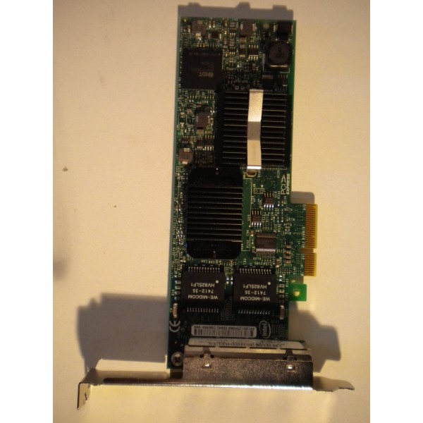 Used Lan card YT674 DELL serveur-occasion.com