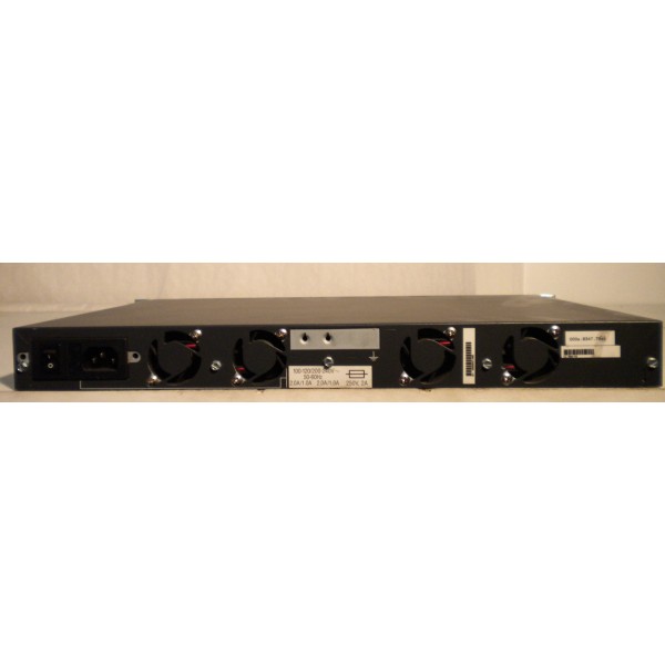 Used Firewall CE-560-K9 CISCO serveur-occasion.com