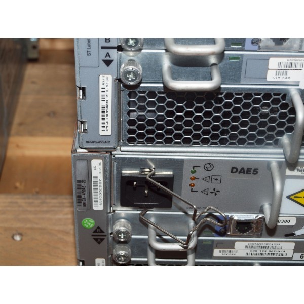 Used disk array DELL CX-4PDAE-20 serveur-occasion.com