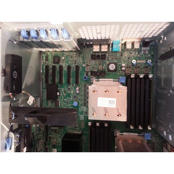 Serveur DELL Poweredge T610 2 x Xeon Quad Core X5560 SATA - SAS